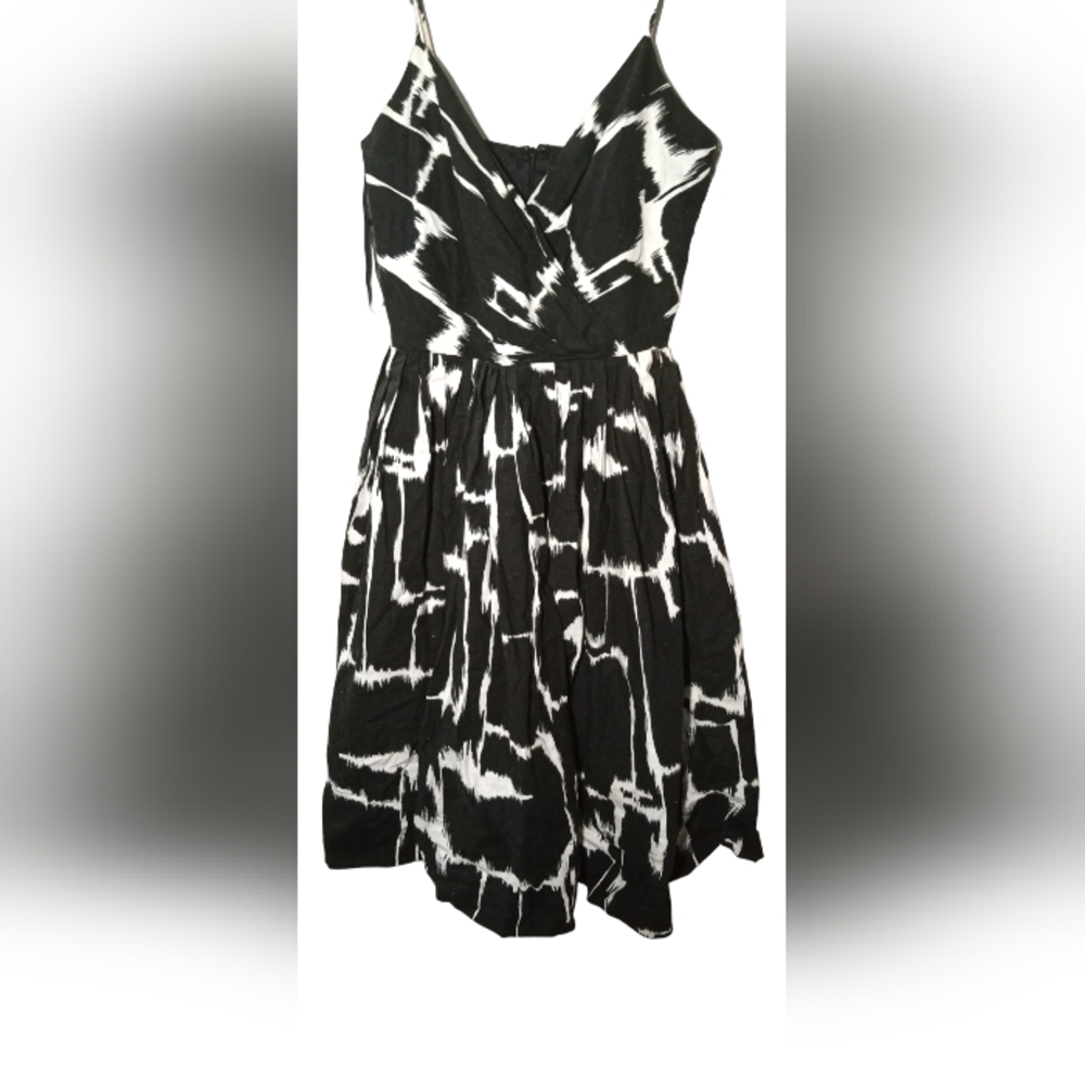 Steve Madden cocktail dress Black and white in color
